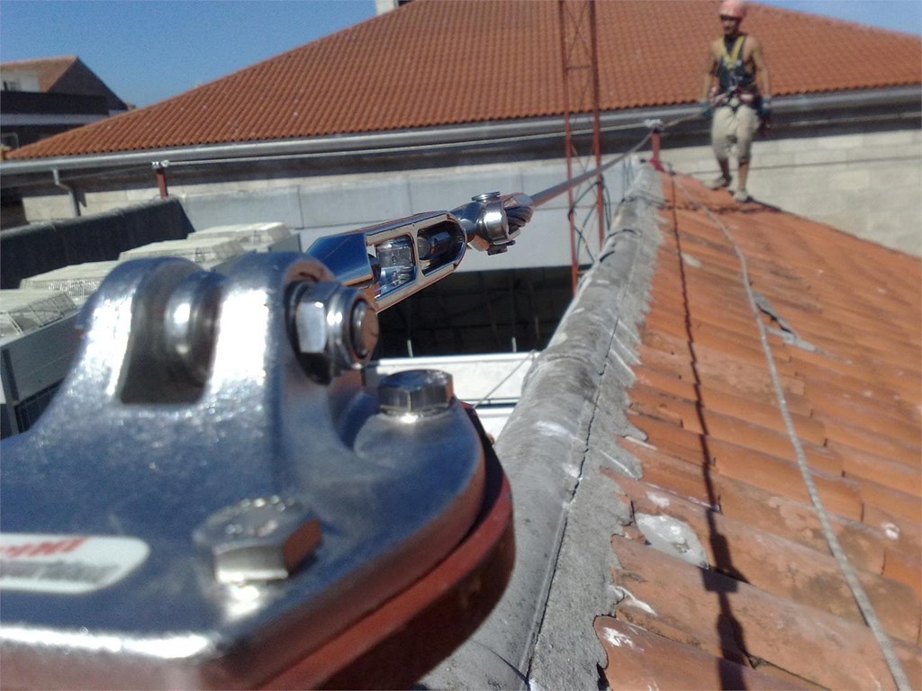Foto 6 Línea vida para rehabilitación de tejados